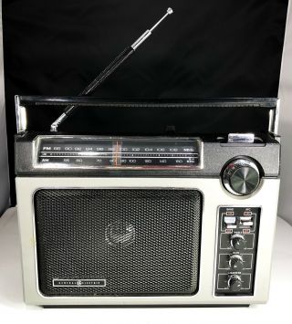 Vintage Ge Superadio Model 7 - 2880b Portable Am Fm Radio Long Range Fine Tune Afc