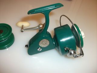 Vintage Penn 710 Spinfisher Spinning Reel In W/Extra Spool 3