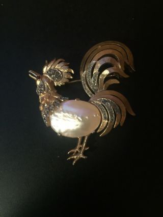 Vintage Gorgeous Rhinestone Jelly Belly Pearl Trifari Rooster Glass Brooch Pin