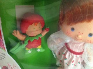 Vintage Strawberry Shortcake Doll With Strawberrykin Berrykin Rare 9