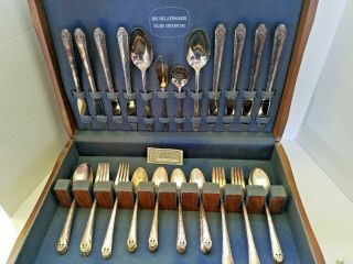 Vintage Holmes And Edwards 52 Pc Inlaid Silverplate Flatware