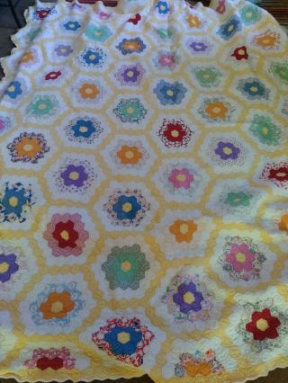 1 Handmade Vintage Quilt An American Clasic