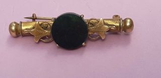 VICTORIAN NANNY BROOCH WITH GREEN AGATE STONE 2