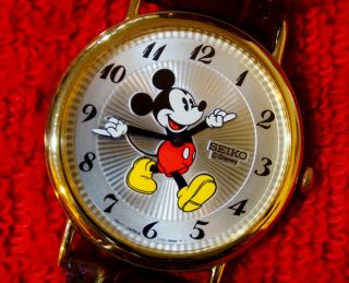 Vtg Disney Seiko Mickey Mouse Watch W/ Silver Sunburst Dial - Mens - W/ Box