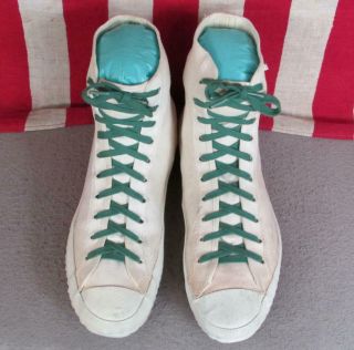 Vintage 1950s Roderick Pro Canvas High Top Basketball Sneakers Gym Shoes Sz 9.  5 4