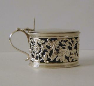 A Good Quality Victorian Sterling Silver Mustard Pot London 1893 71 Grams