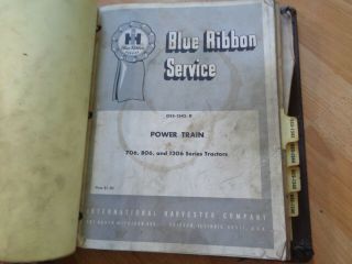 Group 10 vintage IH Blue Ribbon service manuals in binder 706 806 1206 560 660 3