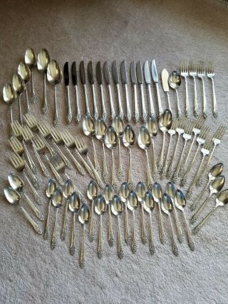 Community Oneida 72 Piece Set " Evening Star " Silverplate Flatware