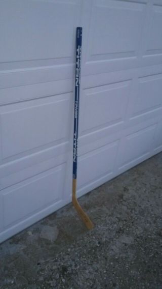 Vintage Hockey Stick Titan Tmp 99 Autographed By Wayne Gretzky From Oilers Era