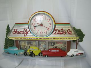 Vintage Old Cars Diner 1988 Burwood Family Drive - In Battery Op Wall Clock