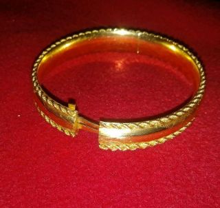 Vintage 14k Yellow Gold Twist Edge Bangle Bracelet 17 Grams