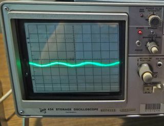 Vintage Tektronix 434 Storage Oscilloscope 2