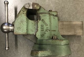 Vtg Rare Rock Island 851 Vise 3 - 1/2” Pivoting Jaw And Swivel Base Opens 7”