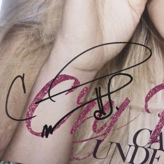 AUTOGRAPHED Cry Pretty (Pink Vinyl LP) - Carrie Underwood HAND SIGNED RARE VIP 2