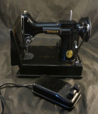 Vintage 1947 Featherweight 221 Singer Sewing Machine & Case Serial Ah052356