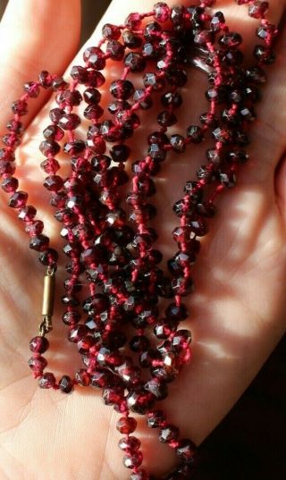 EARLY ANTIQUE VICTORIAN FACETED NATURAL ALMANDINE GARNET FLAPPER NECKLACE. 6