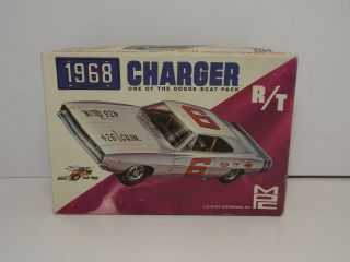 Vintage Mpc 1/25 1968 Dodge Charger R/t Scat Pack Plastic Kit