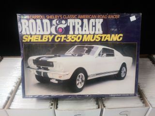 Revell Road&track Shelby Gt - 350 Mustang Model Kit 1/12