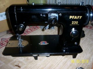 Vintage Pfaff 230 Automatic Sewing Machine w/Accessories,  Good 2