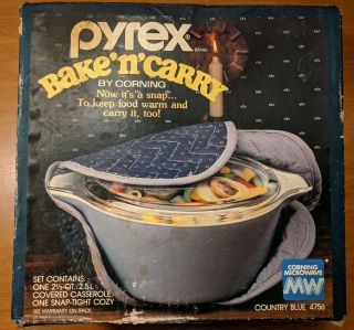 Vintage Pyrex Bake N Carry Country Blue 4756 Snap Tight Cozy Open Box