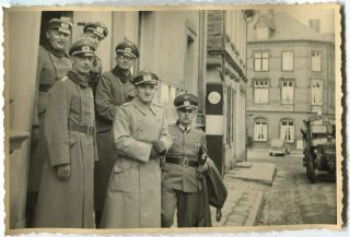 German Wwii Archive Photo: Group Of Wehrmacht Officers