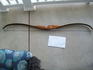 Near Vintage Bear Grizzly Right Hand 45 Recurve Bow
