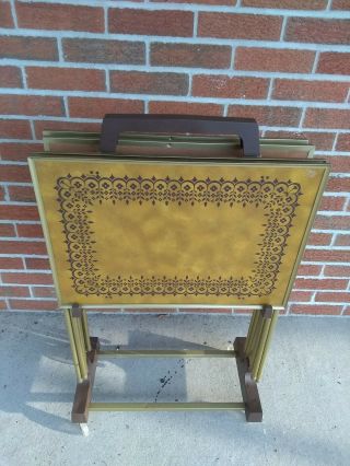 Vintage Tv Trays - Matching Set Of 4 - Gold & Brown Pattern 1970 