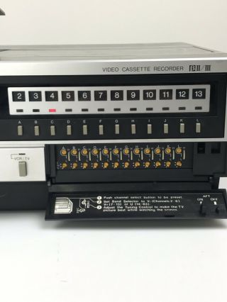 Vintage Sanyo Model VCR 4400 Betamax Video Cassette Recorder Player 3