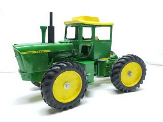 Vintage John Deere 7520 4 Wheel Drive 1/16 Tractor Rare