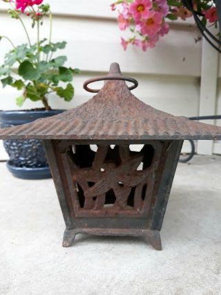 Vintage Rusted Patina Cast Iron Japanese Lantern Pagoda Garden Lantern Lamp