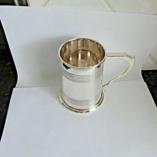 VINTAGE SOLID SILVER 1 PINT TANKARD IN THE GEORGIAN MANNER HM SHEF 1944 - 338 GR 2