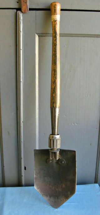 Vintage Us Army Ww2 Folding Trench Shovel Ames 1945 Military