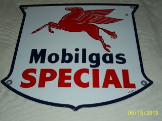 Vintage Porcelain Pegasus Mobilgas Special I.  R.  50 Gas Pump Sign