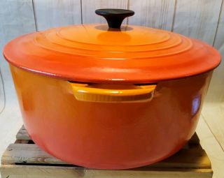 Vintage Le Creuset 28 Dutch Oven Cast Iron w/Lid - Flame Orange Enamel - France 2