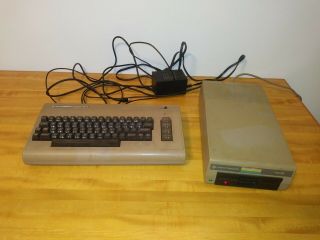Vintage Commodore 64 & Commodore 1541 Floppy Disk Plus 4 Cables