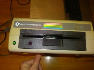 Vintage Commodore 64 & Commodore 1541 Floppy Disk plus 4 cables 8