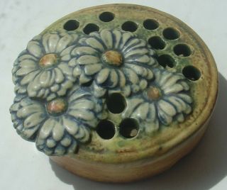 Vintage Weller Pottery Muskota Daisy Flower Frog