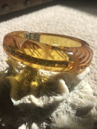 Vintage Carved Applejuice Gold Prystal Bakelite Clamper Bracelet With Rhinestone
