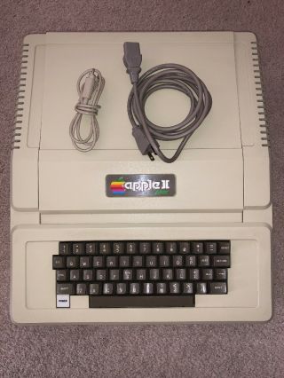 Vintage Apple II Plus Computer A2S1048 Serial No.  363690 Not 2