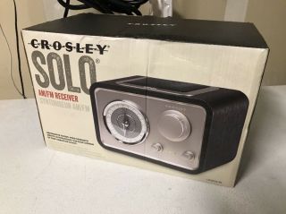 Crosley Solo Cr3003a - Bk Am/fm Tabletop Vintage - Look Radio - Black