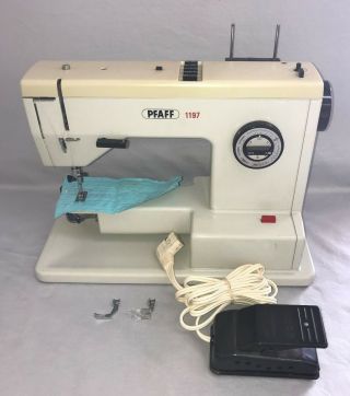 Pfaff 1197 Vintage Sewing Machine