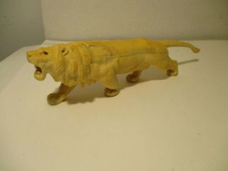 Chinese Antique Hand Carved Lion Ivory Color Resin Statue 9 3/4 Great Detail