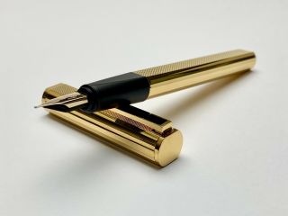 Vintage Dunhill Classic Gold Filled Fountain Pen