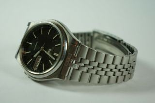 Vintage Seiko 5 Automatic Mens Watch w/ Day/Date Black and Face Silver Dail 4