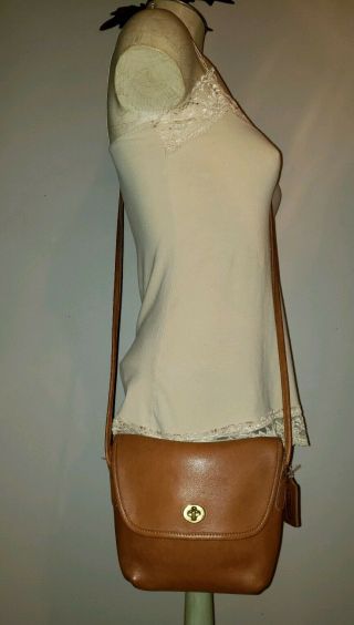Vintage Auth Coach 9913 British Tan Brown Leather Cross Body Bag Shoulder Usa
