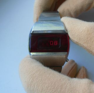 Elektronika 1 3051 B6 - 03 Pulsar USSR Soviet LED Watch Electronica 1 3051 Pulsar 4