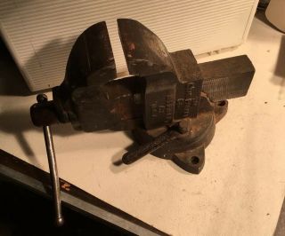 Vintage Parker No.  973 Swivel Bench Vise,  3 " Wide With Wrench Meriden Conn
