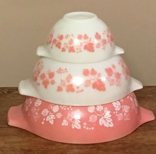 Vtg Set Of 3 Pyrex Pink Gooseberry Mixing Nesting Cinderella Bowls 444 443 441