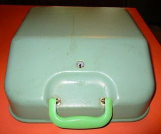 Vintage Hermes 3000 Seafoam Green Portable Typewriter made in Switzerland. 4