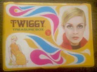 Mattel Twiggy Treasure Box Case & Shopping Tote.